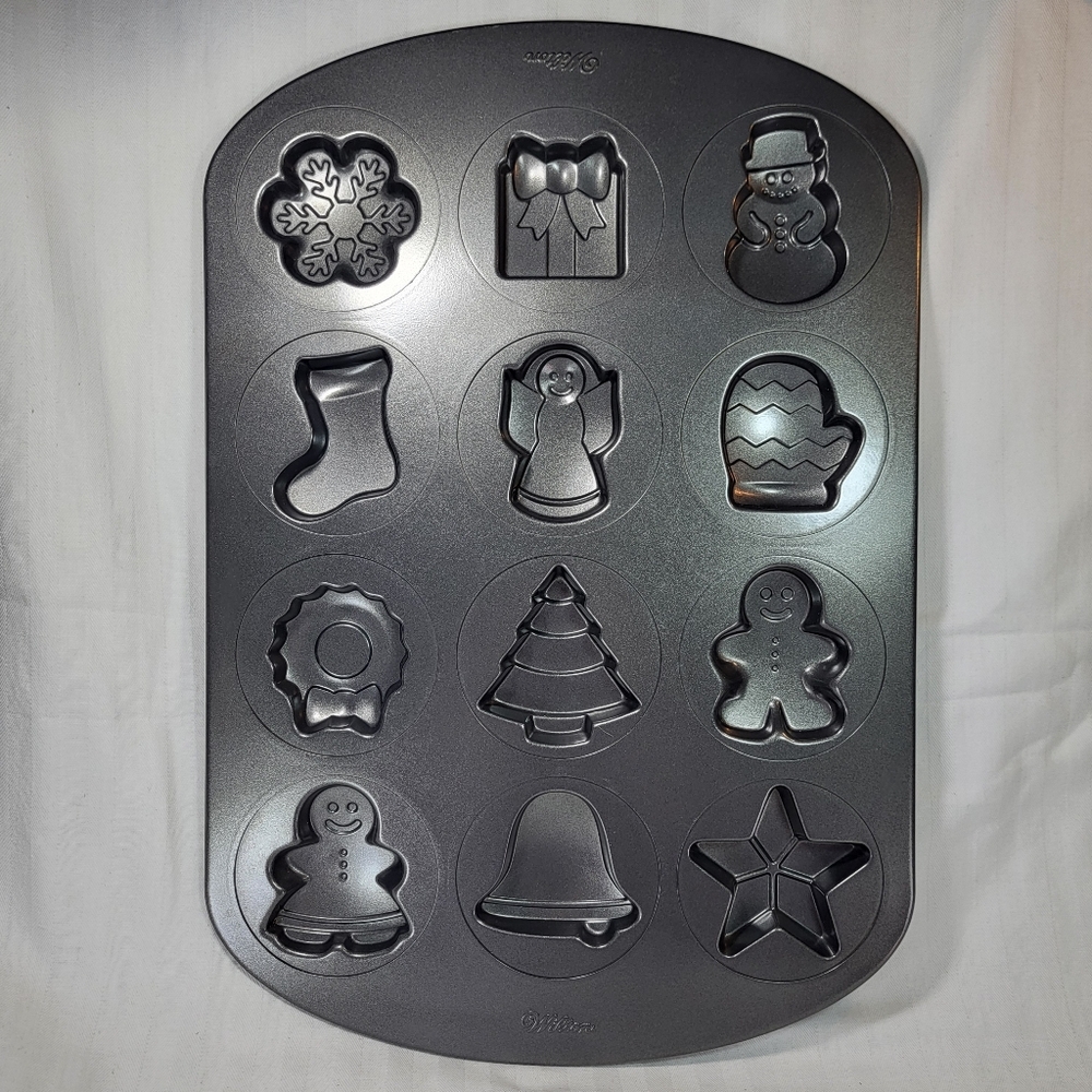 Wilton 12 Cookie Shapes Pan Non-Stick Christmas Holiday Baking Mold Metal - Picture 11 of 11